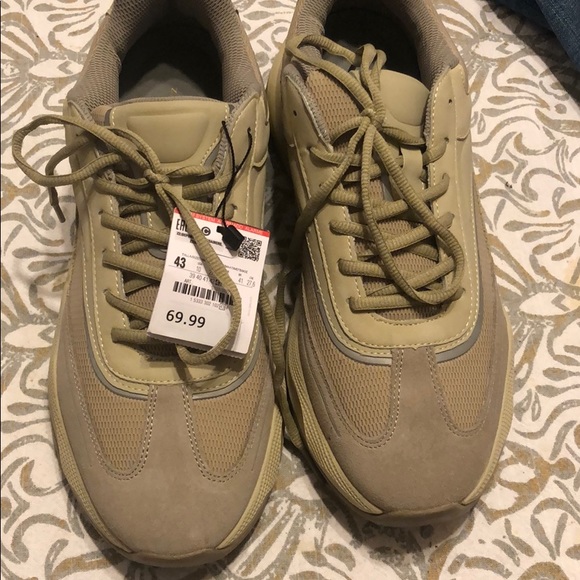 Zara Shoes - Zara size 10 tan tennis shoes